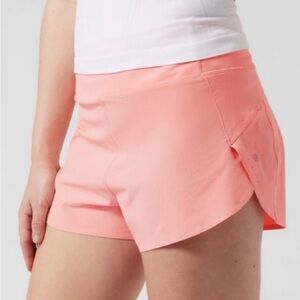 ATHLETA NEW High Rise Run With It 2.5" Shoprt Size L
